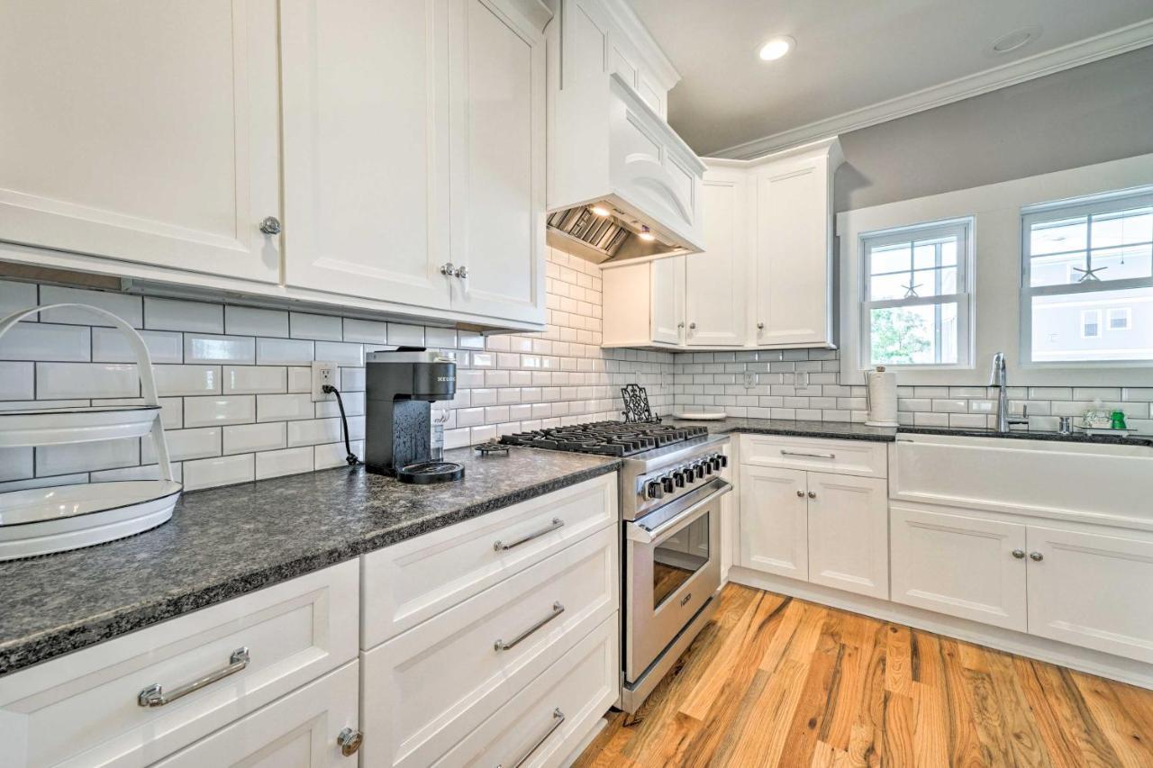 Bright Coastal Abode With Porch And Beach Access! Carolina Beach Exteriör bild