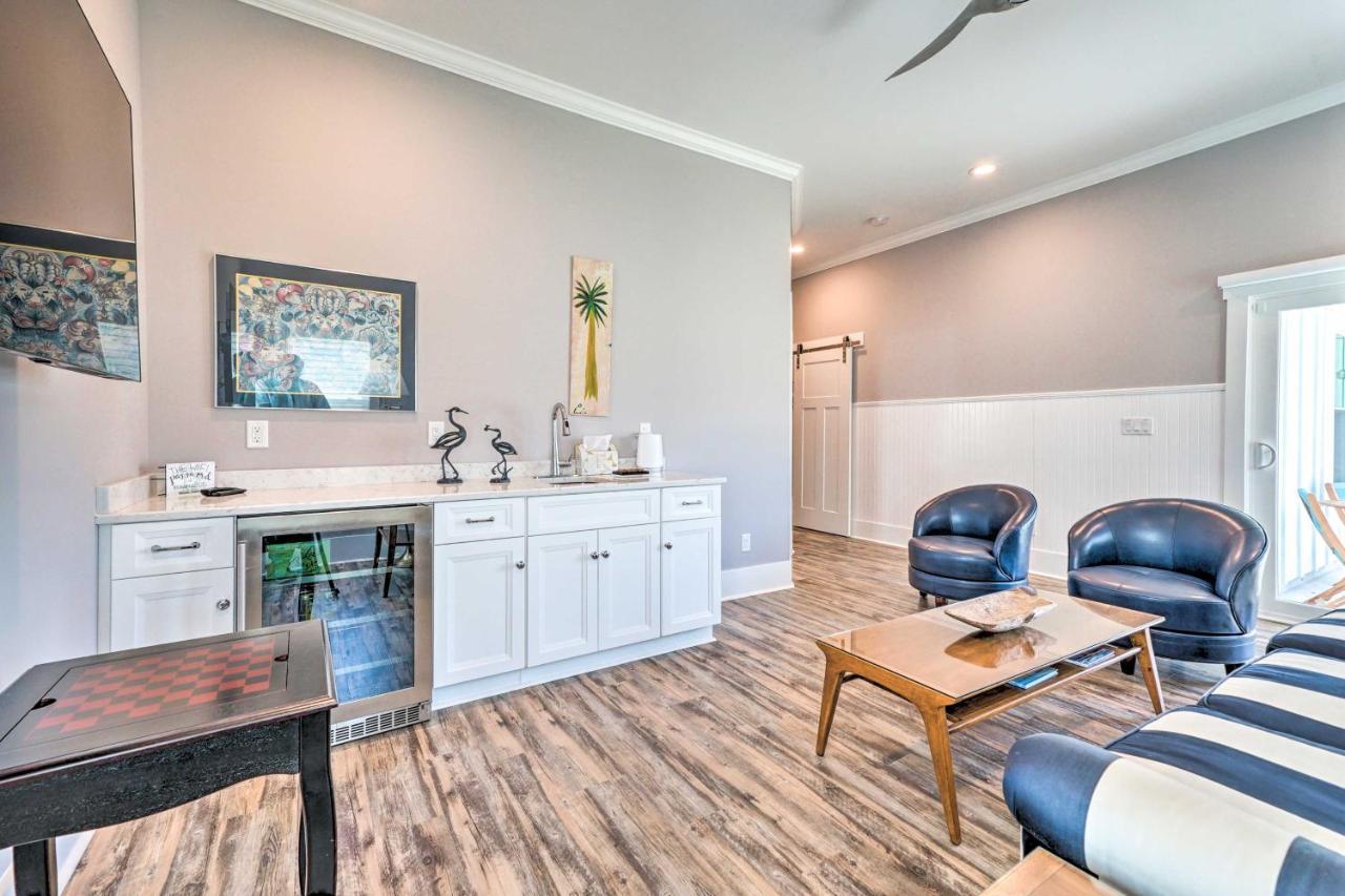 Bright Coastal Abode With Porch And Beach Access! Carolina Beach Exteriör bild