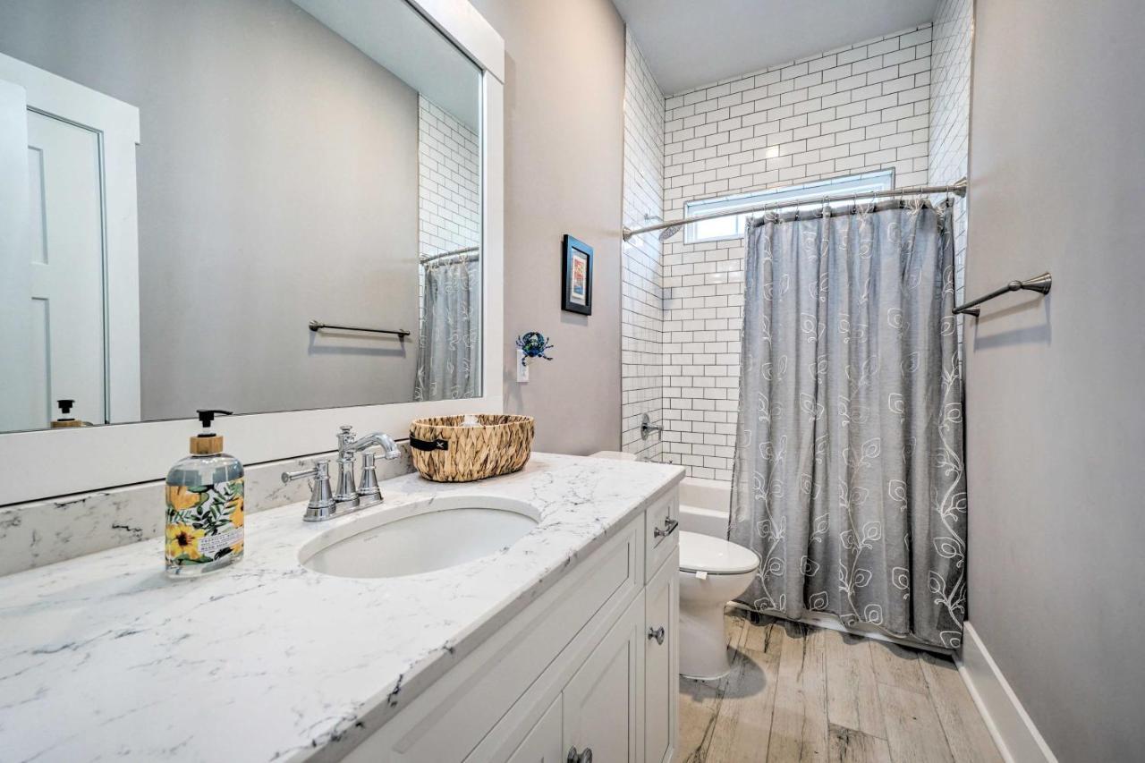 Bright Coastal Abode With Porch And Beach Access! Carolina Beach Exteriör bild