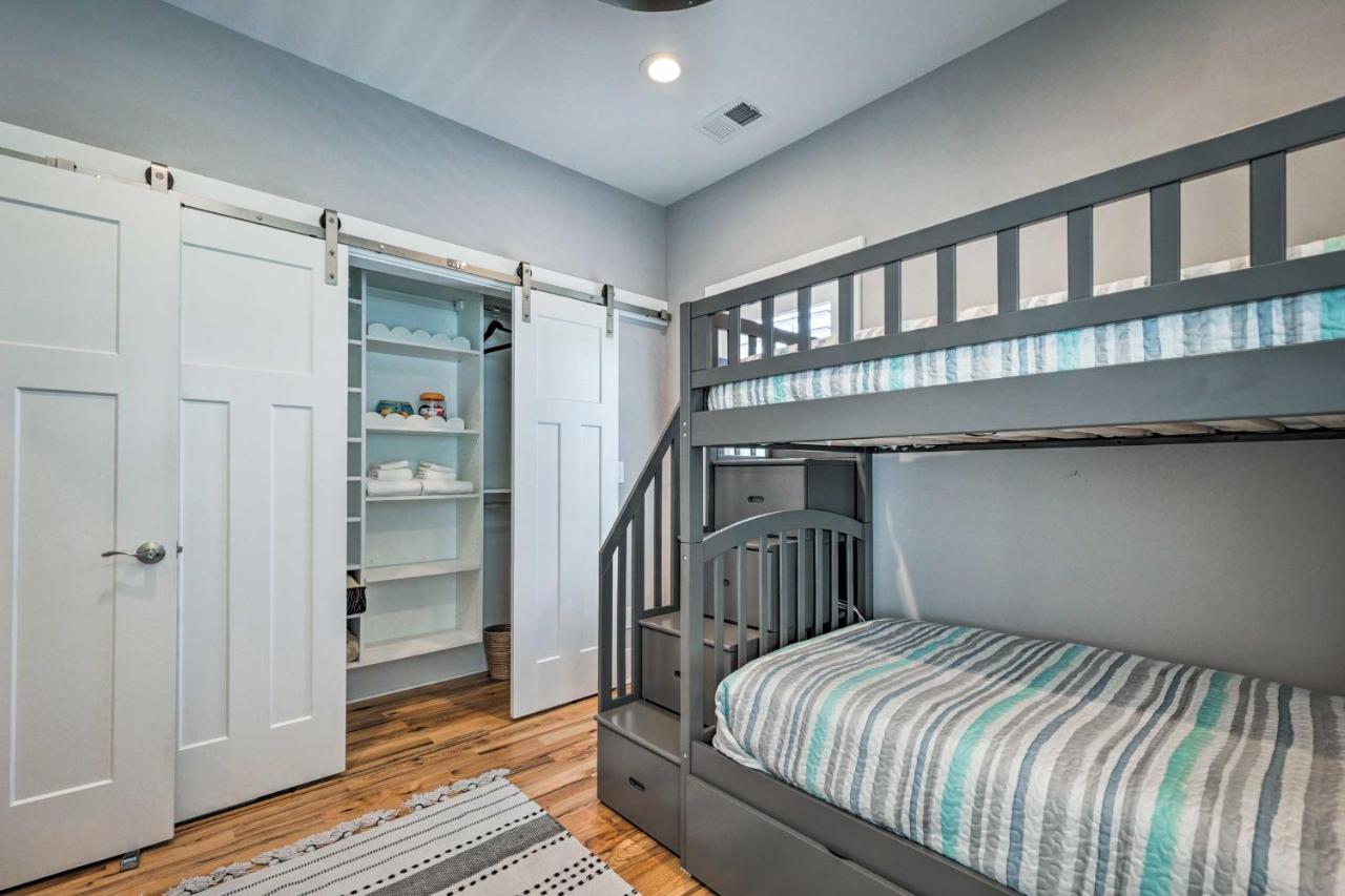 Bright Coastal Abode With Porch And Beach Access! Carolina Beach Exteriör bild